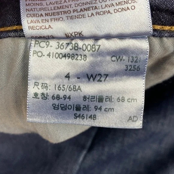 NWT Levi’s Mid-Rise Boyfriend Capri Jeans- Size 4/27 - Picture 5 of 5